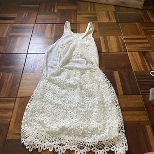 Small hollister white floral dress
#hollister #dress #whitedress